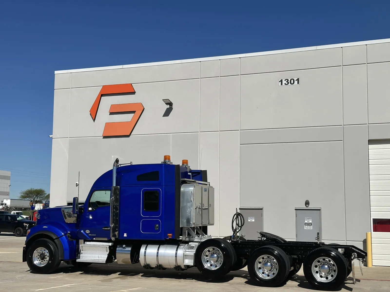 2022 Kenworth W990 - image 6