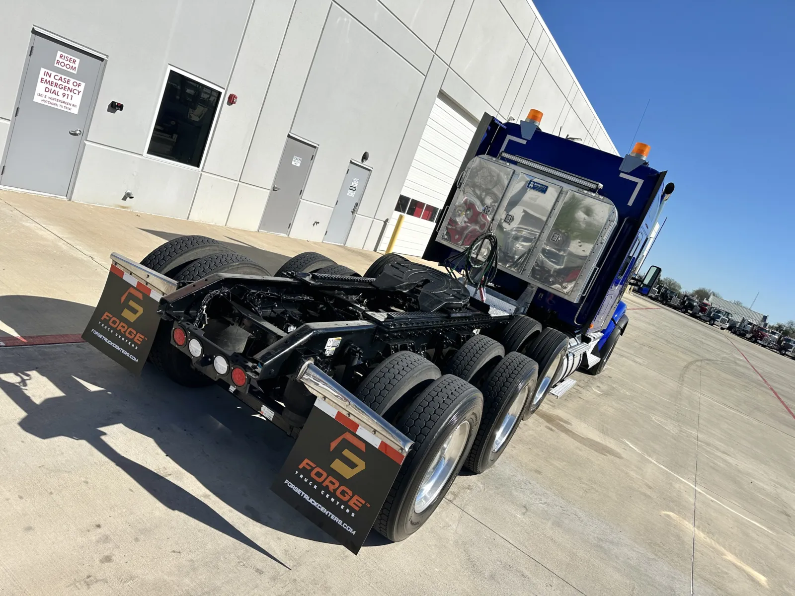 2022 Kenworth W990 - image 11