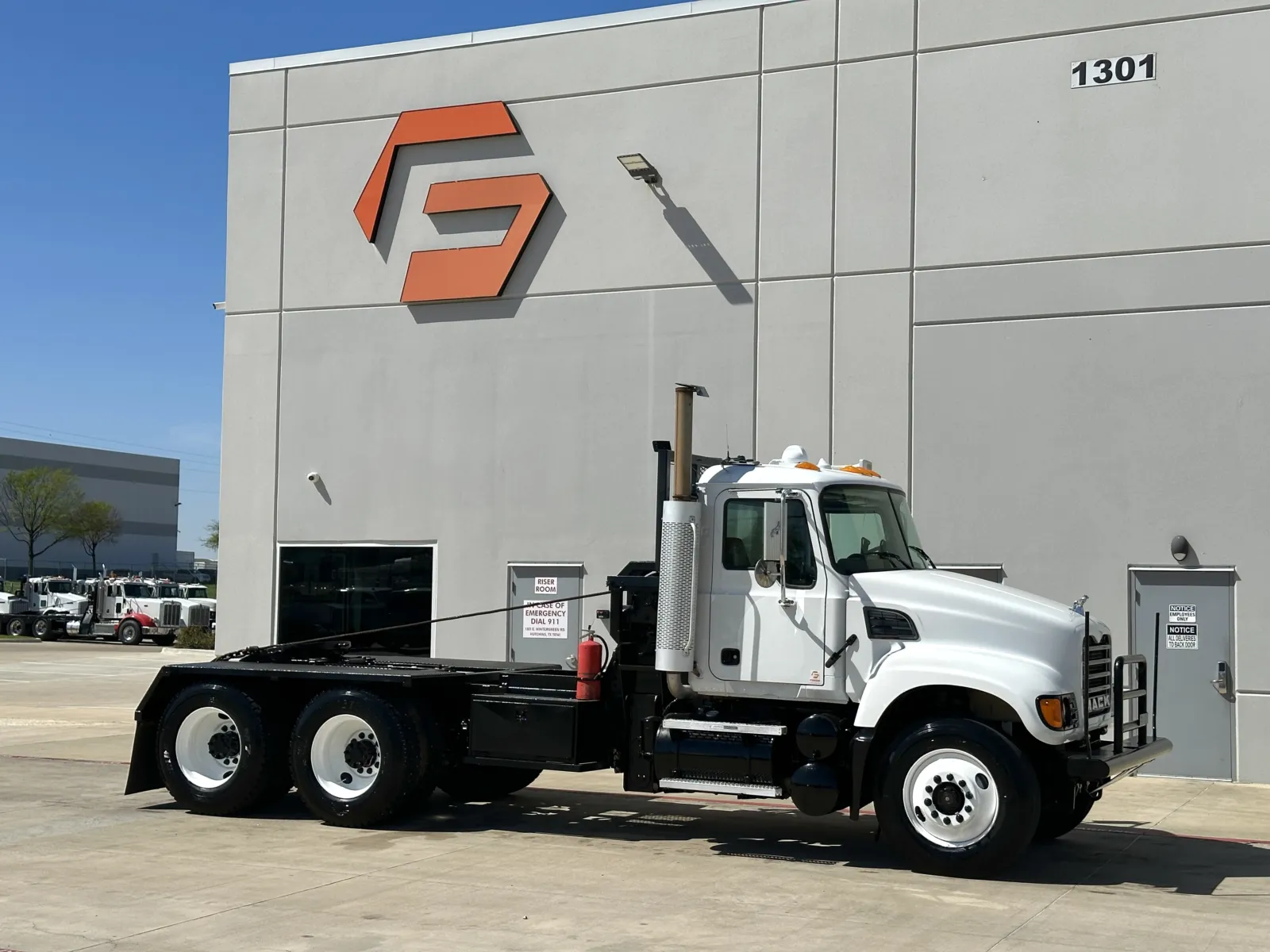 2006 Mack Granite - image 1