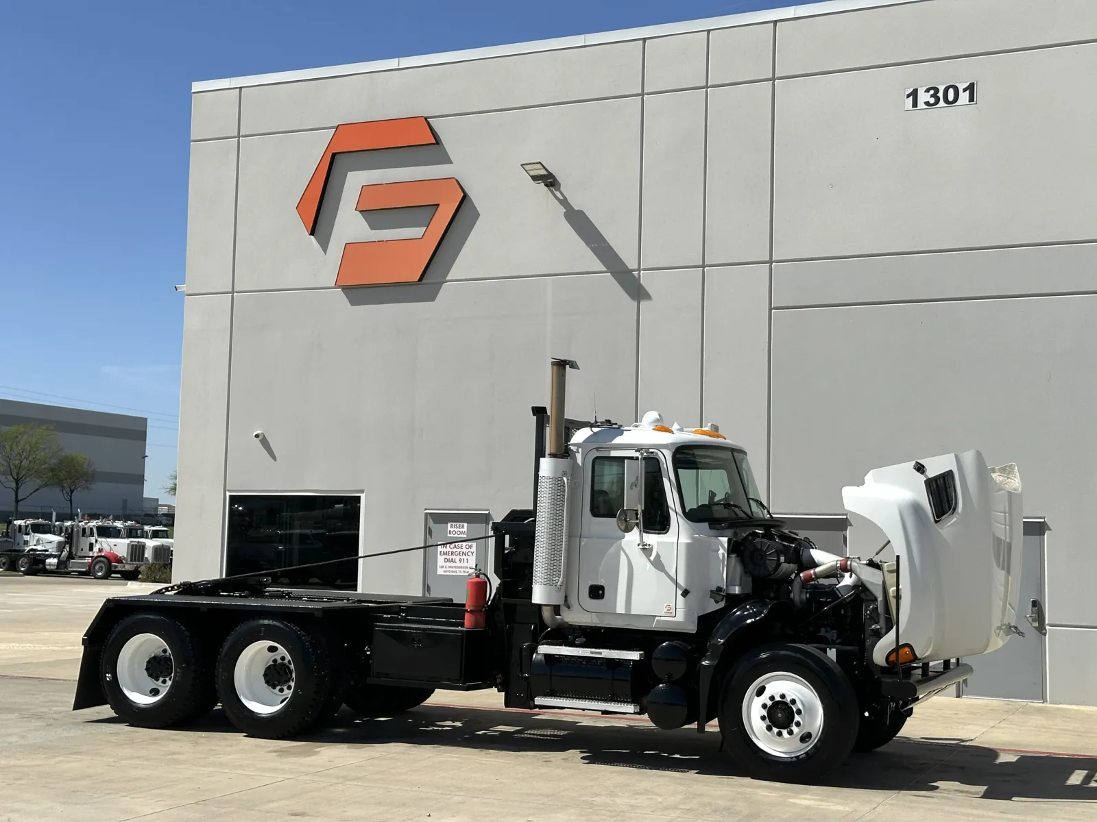 2006 Mack Granite - image 9