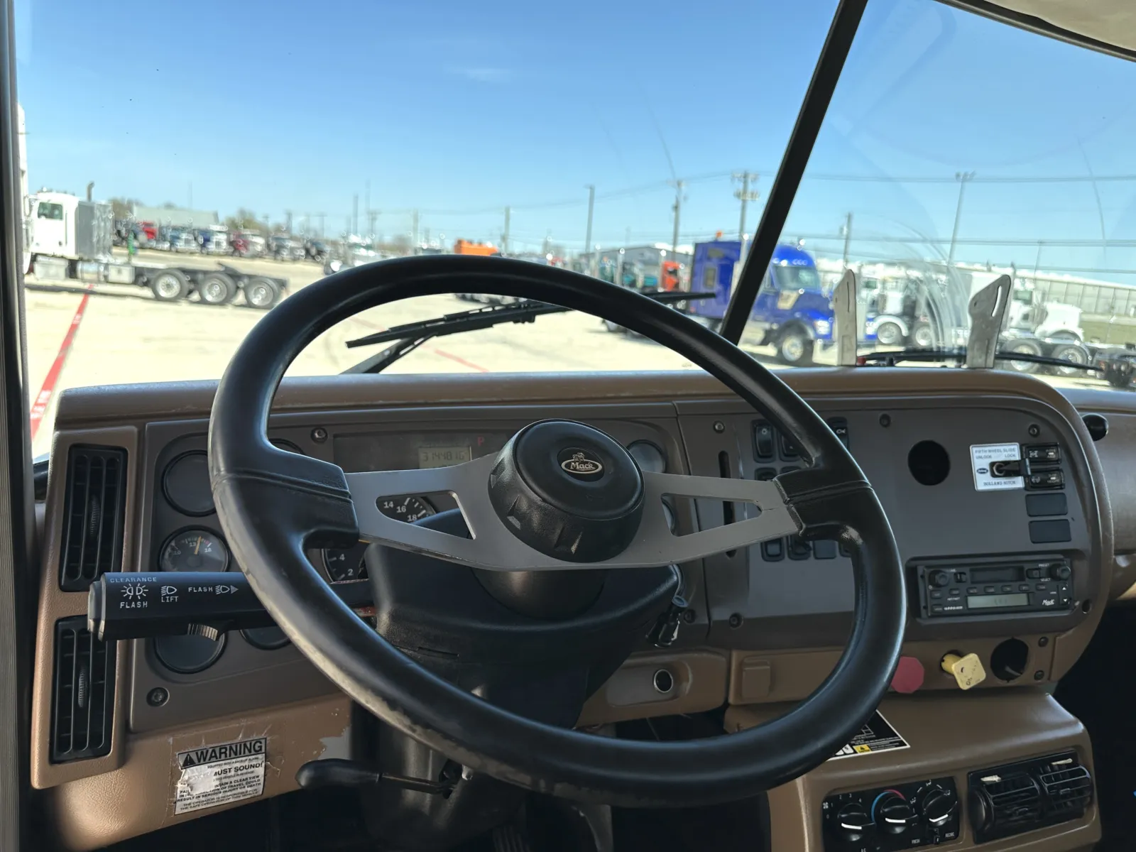 2006 Mack Granite - image 15