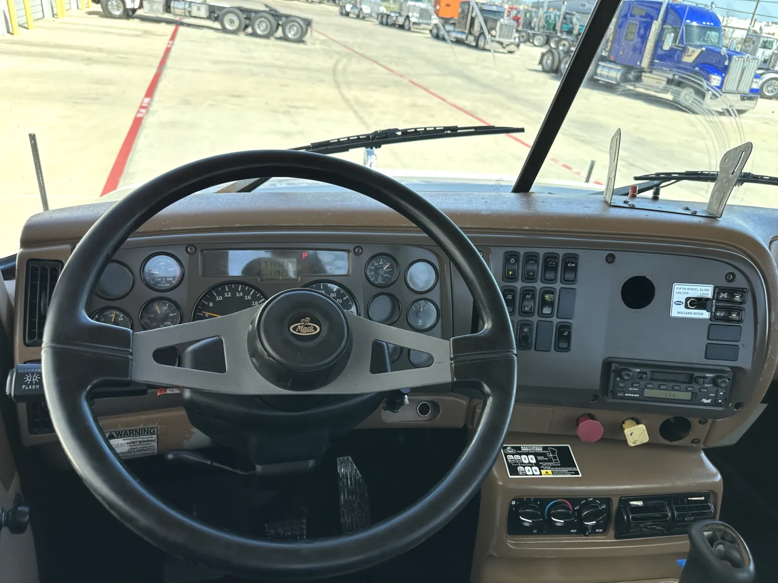 2006 Mack Granite - image 16