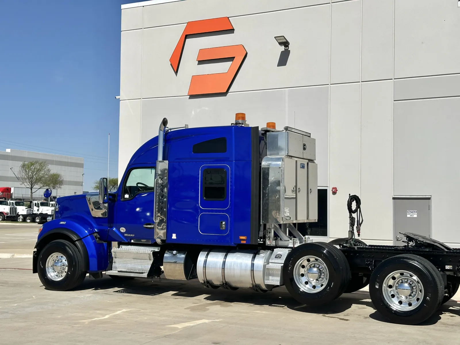 2022 Kenworth W990 - image 8