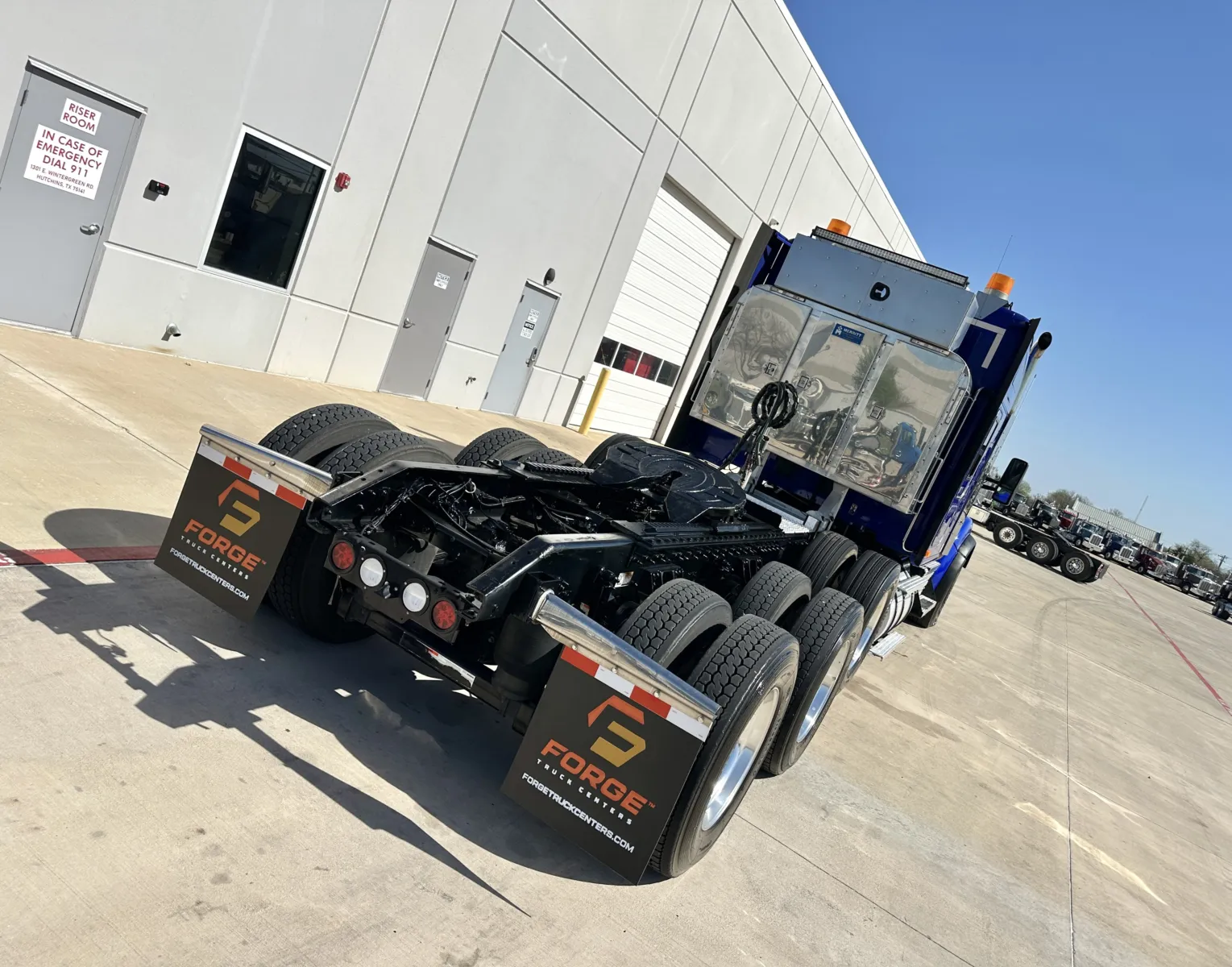 2022 Kenworth W990 - image 11