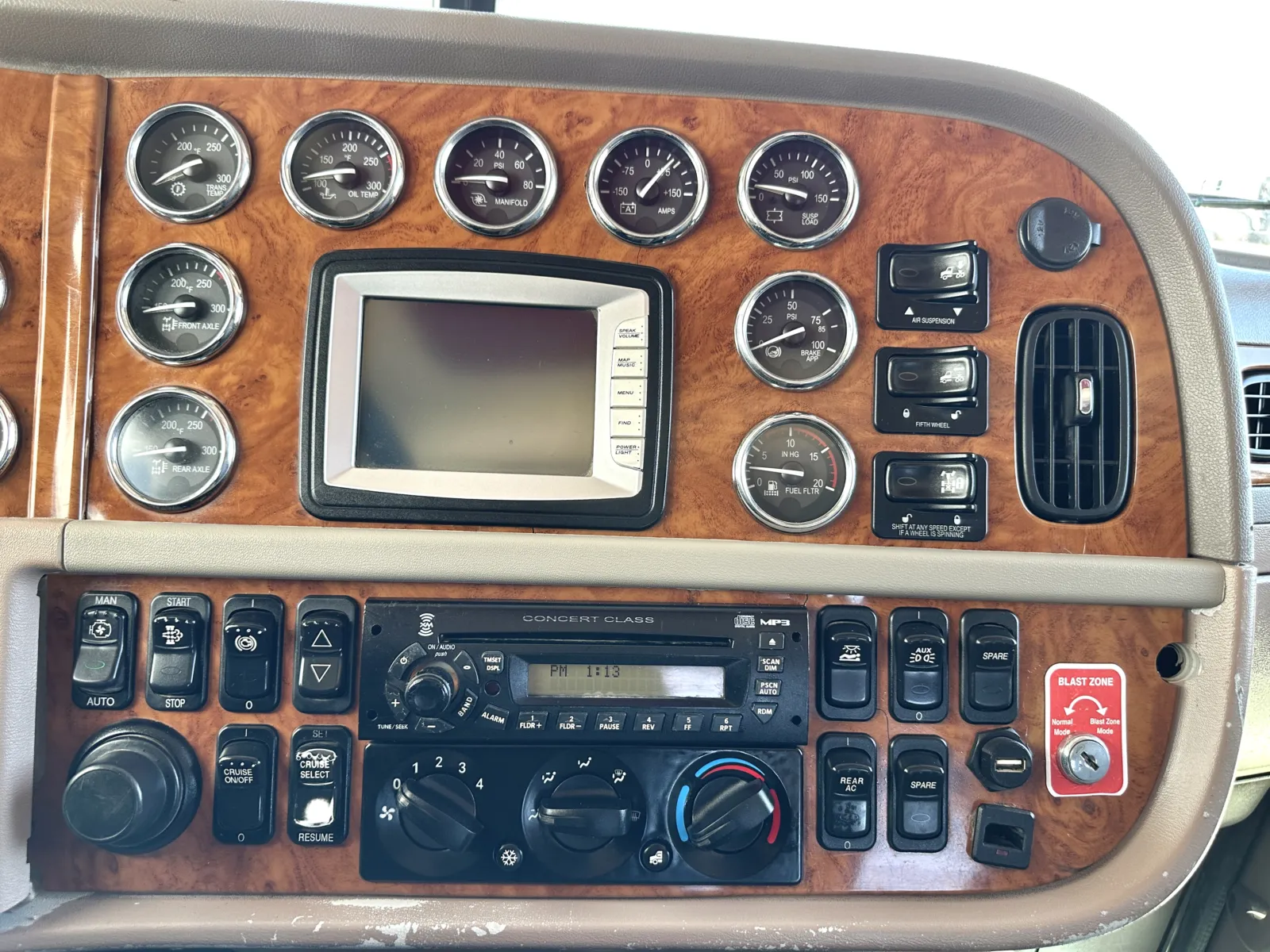 2008 Peterbilt - image 18