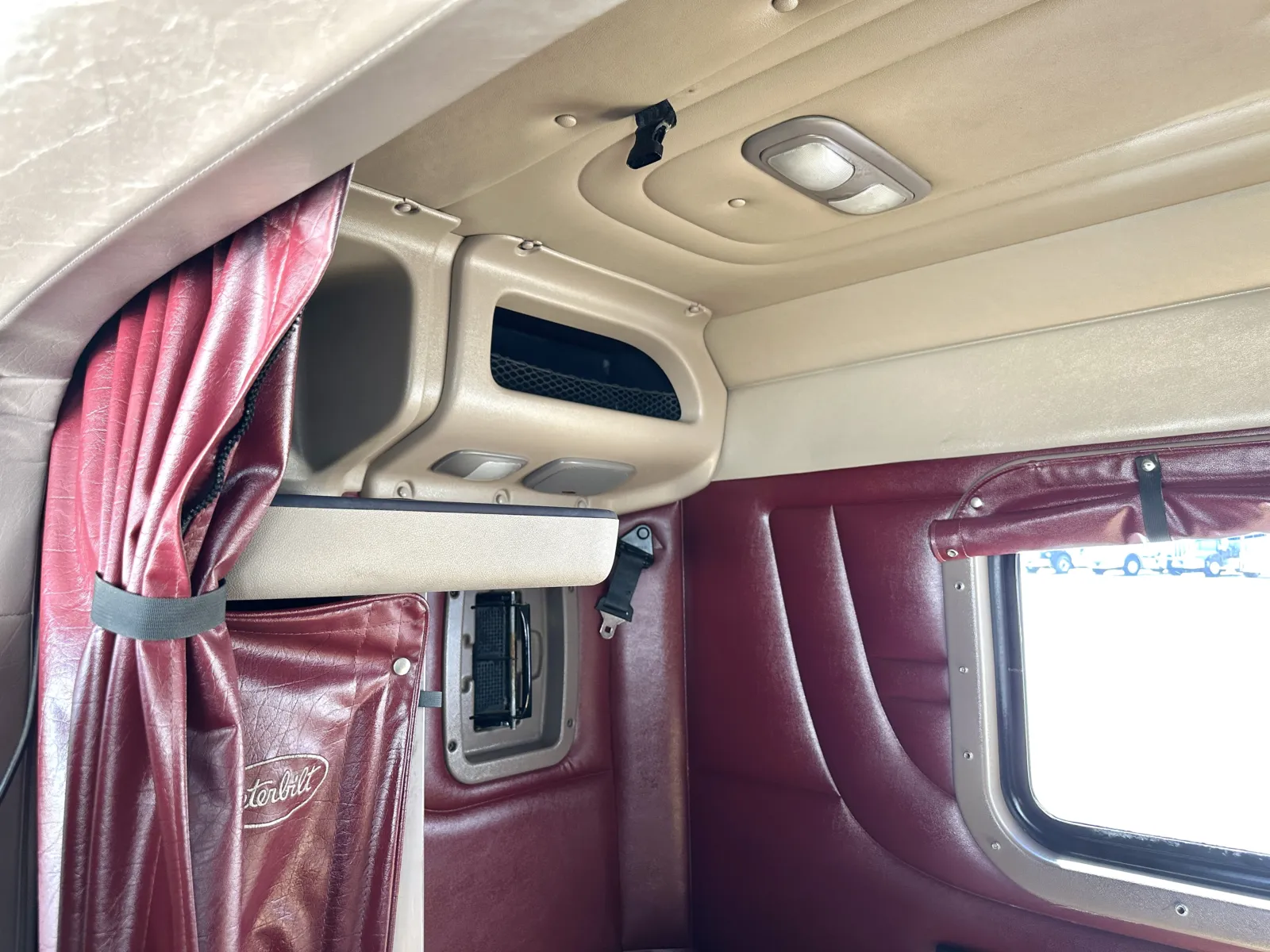 2008 Peterbilt - image 22