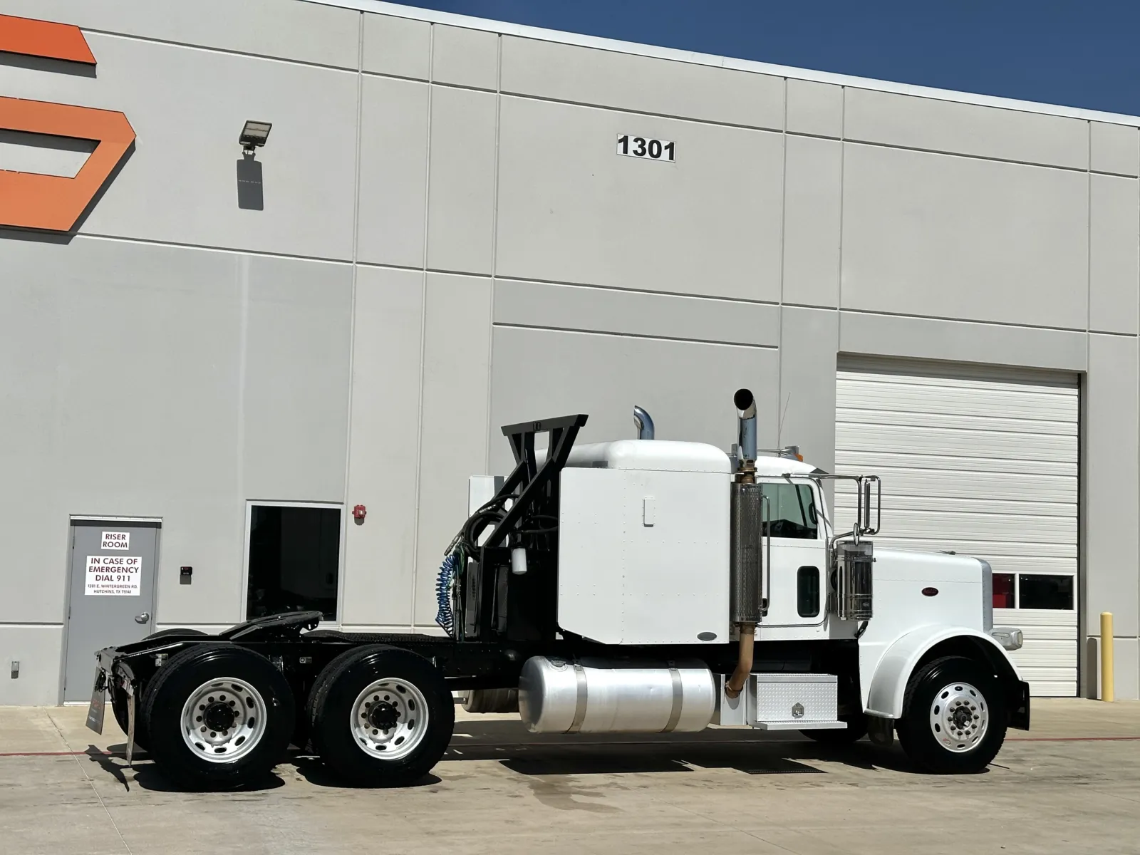 2008 Peterbilt - image 5