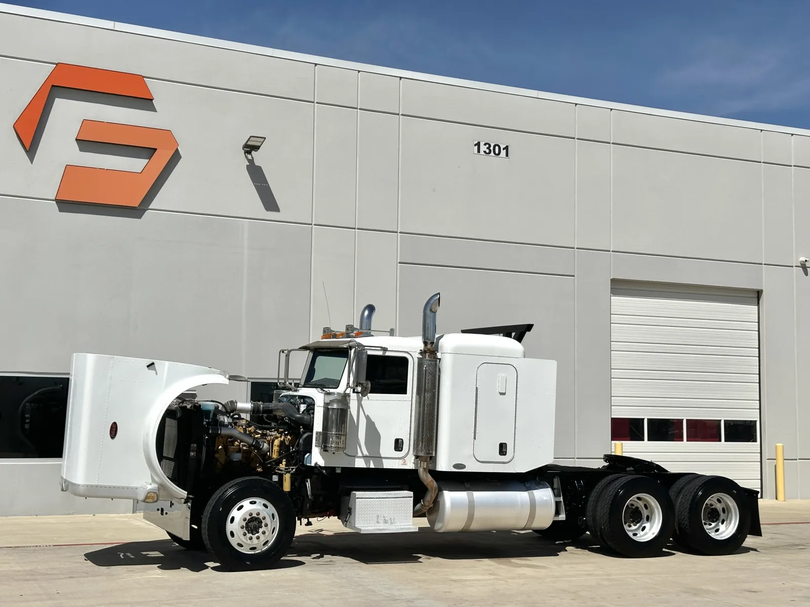 2008 Peterbilt - image 10