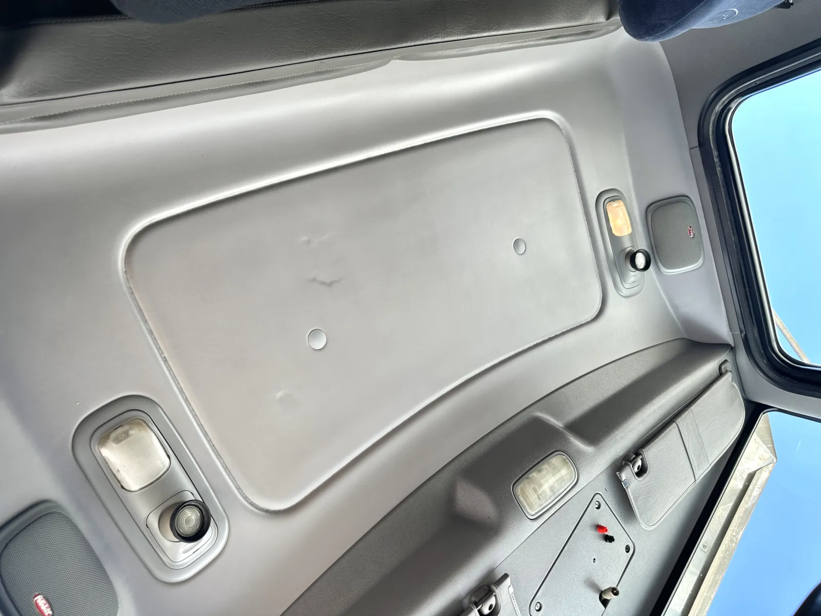 2008 Peterbilt - image 21