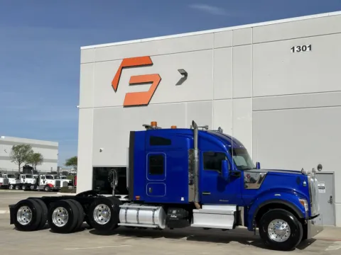 2022 KENWORTH W990 for sale in Hutchins, TX