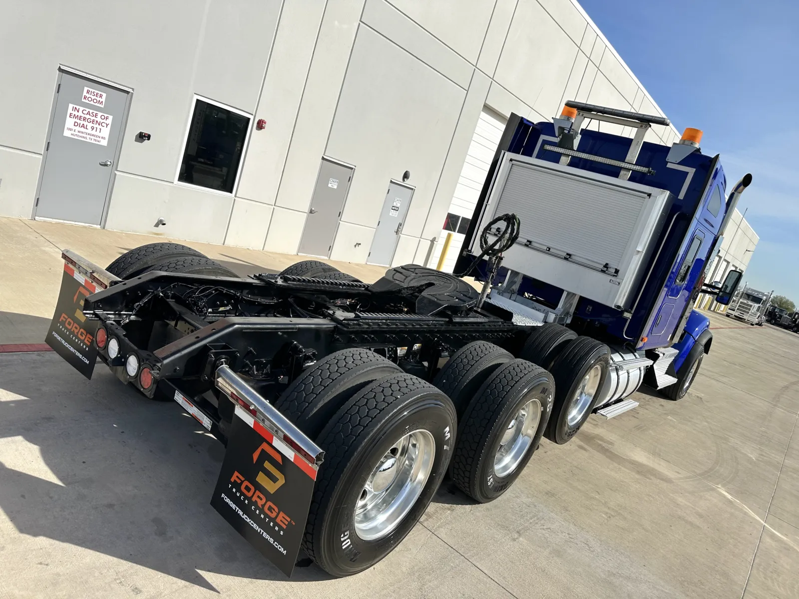 2022 Kenworth W990 - image 11