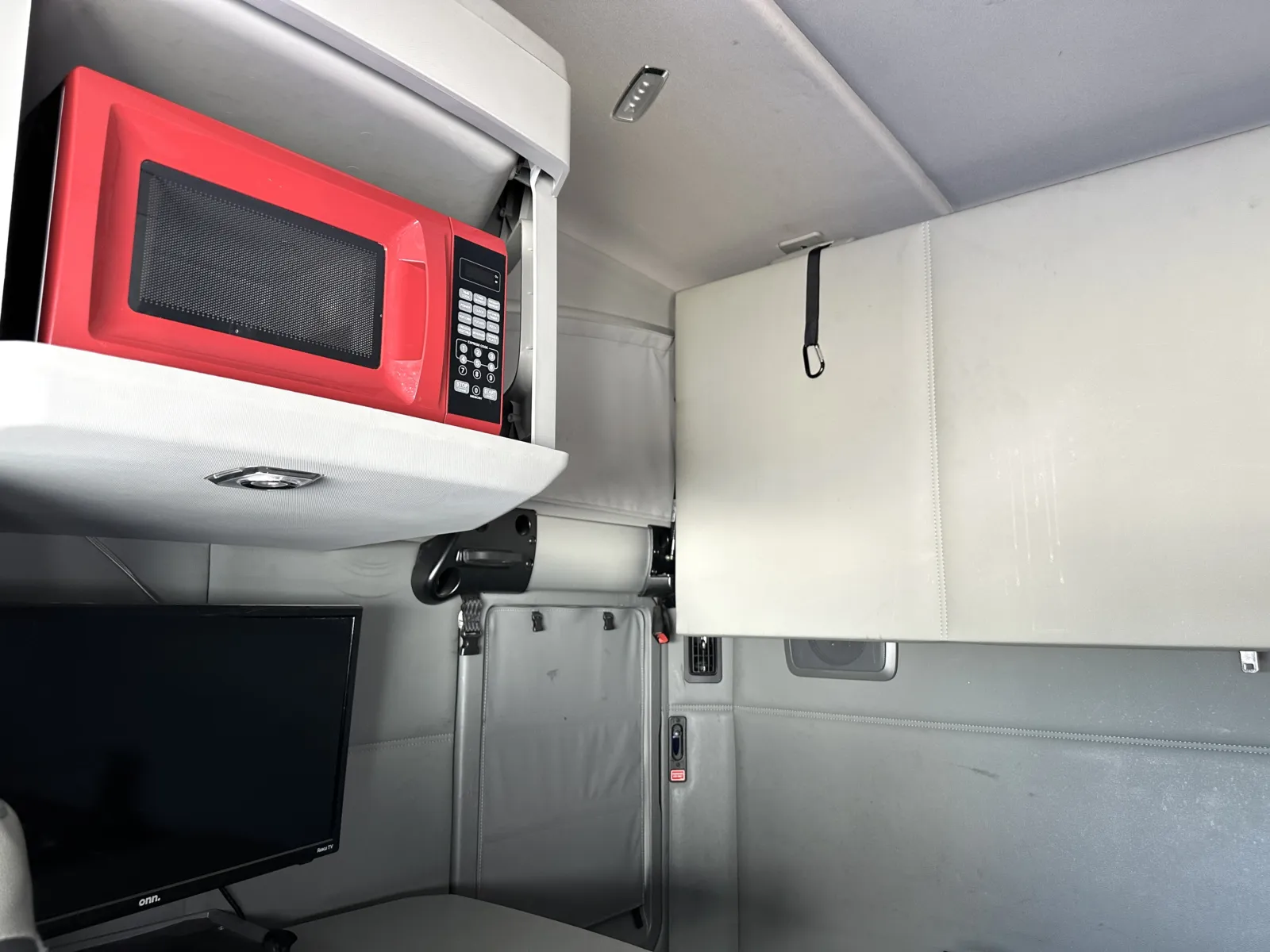 2022 Kenworth W990 - image 22