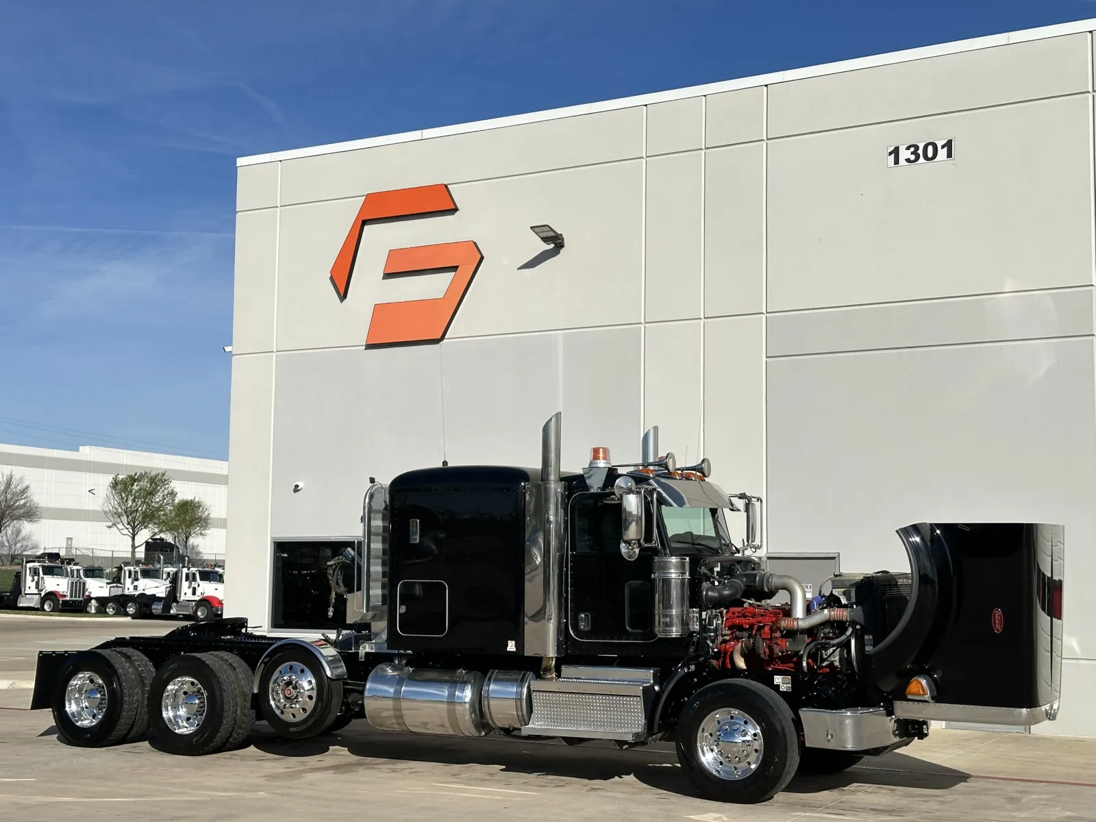 2020 Peterbilt - image 9