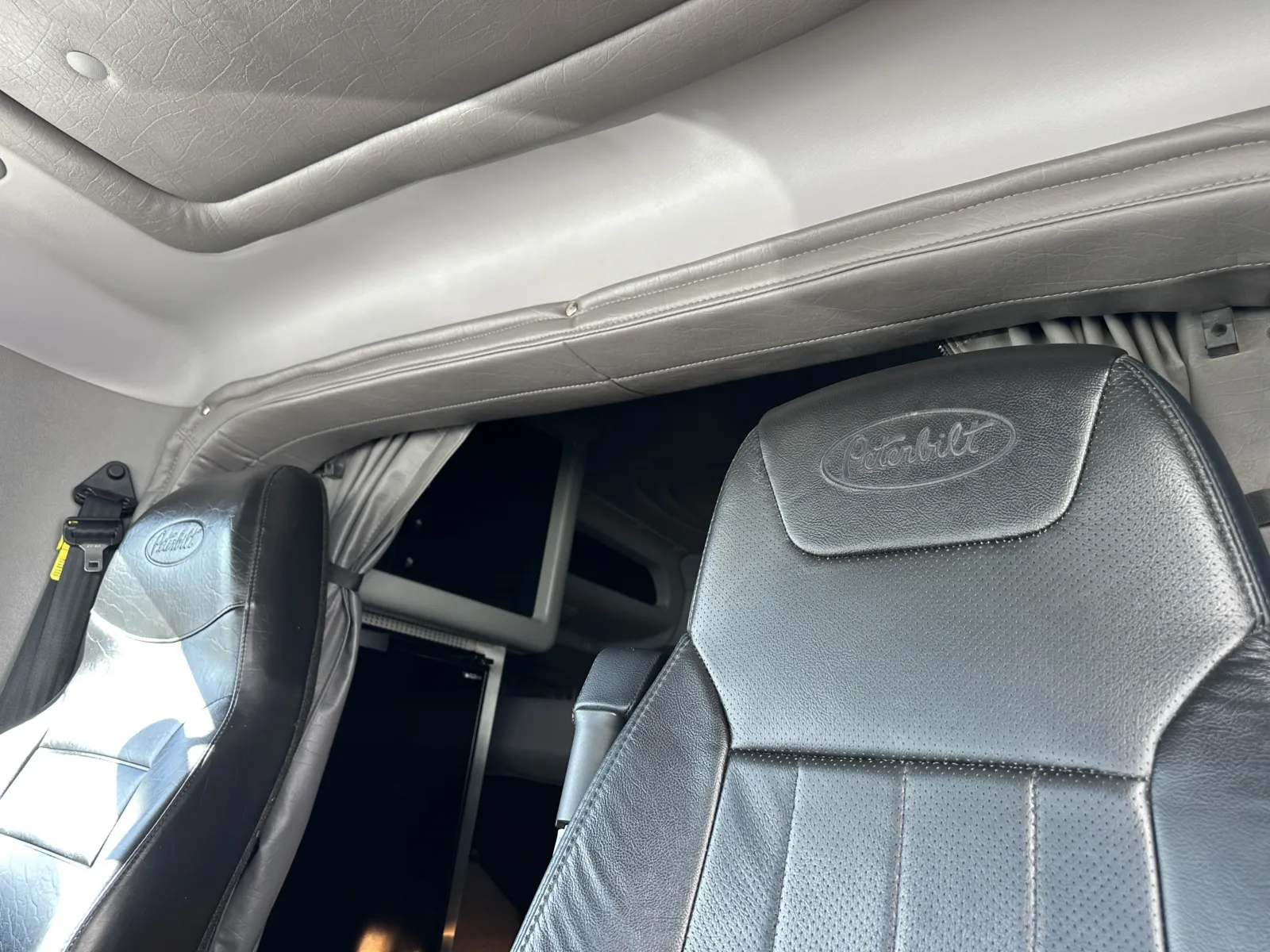 2020 Peterbilt - image 20