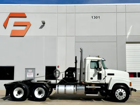 Another view of 2013 MACK PINNACLE for sale in Hutchins, TX at Forge Truck Centers - Texas