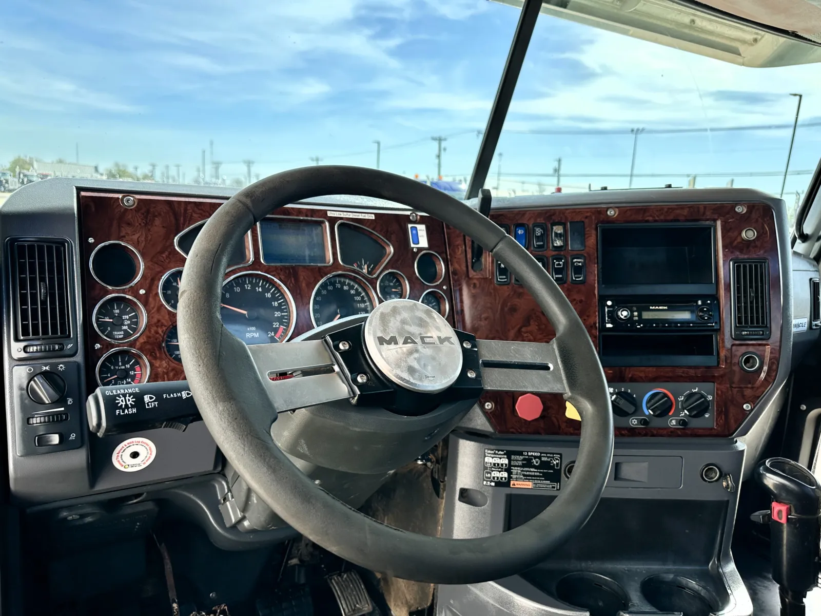 2013 Mack Pinnacle - image 15