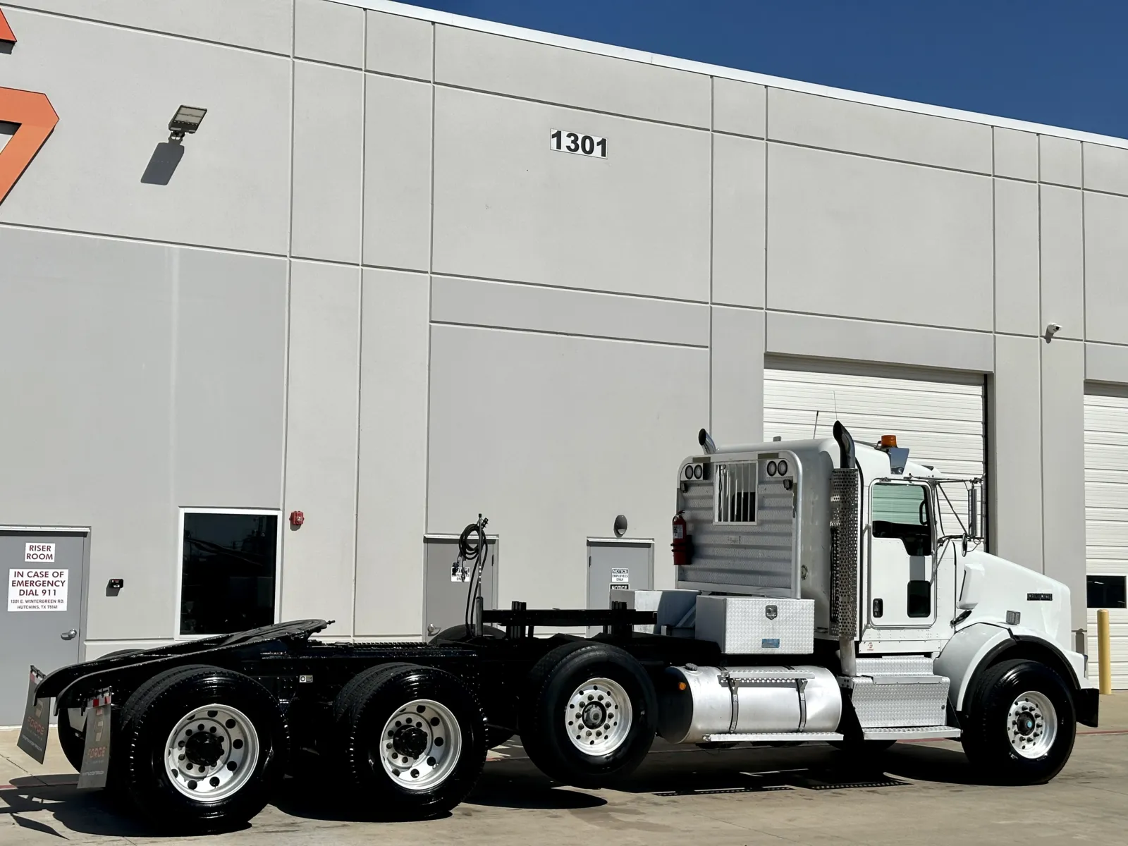 2014 Kenworth T800 - image 5