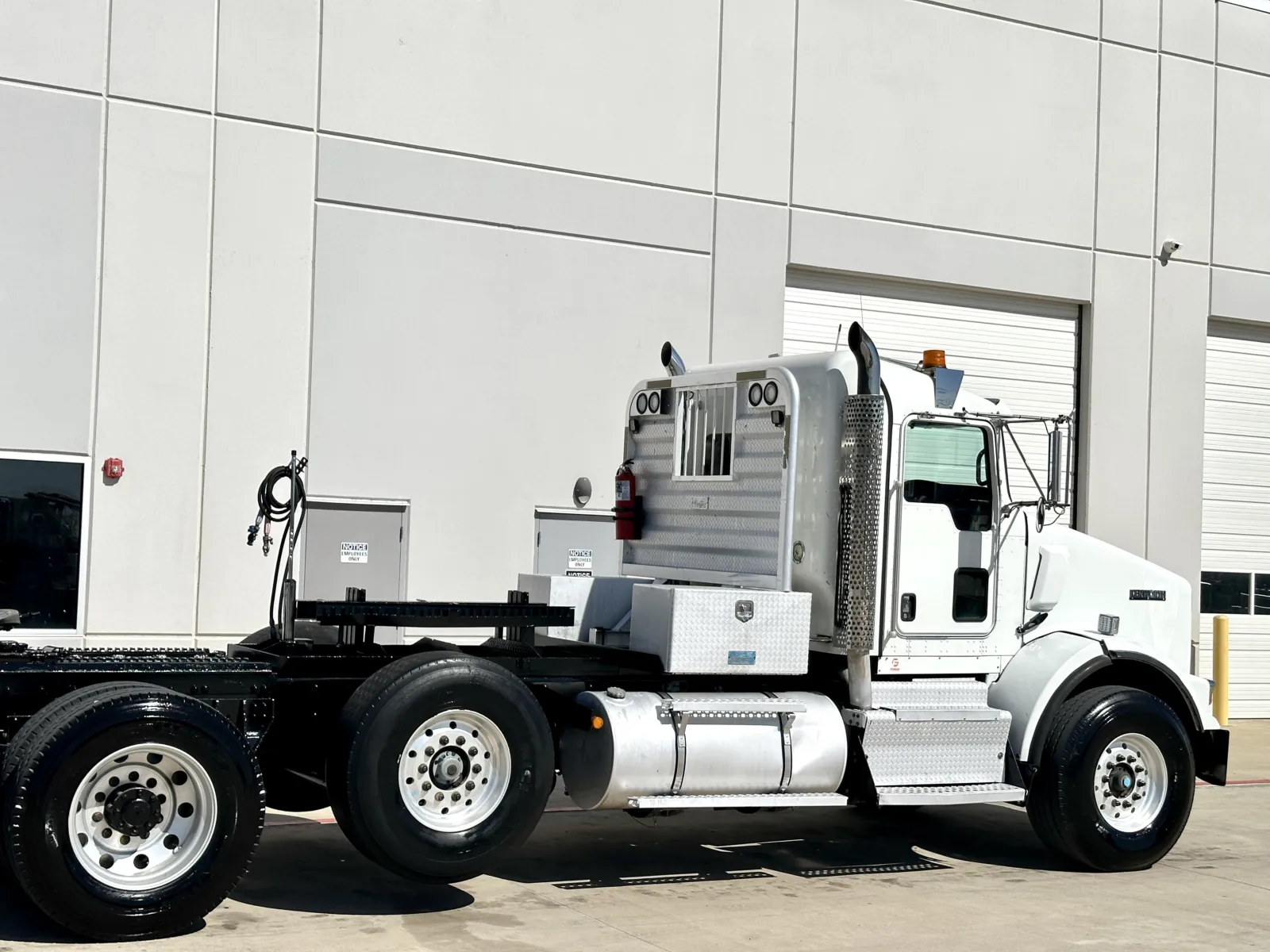 2014 Kenworth T800 - image 7