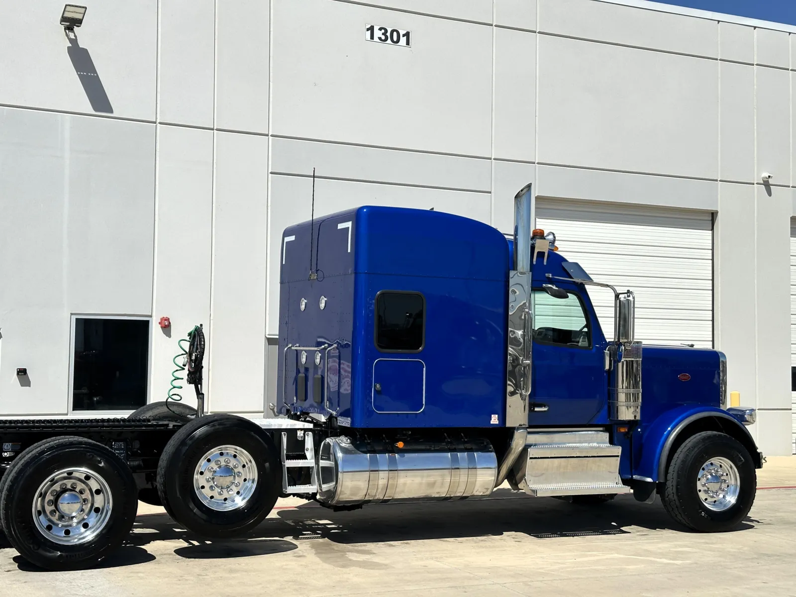 2025 Peterbilt - image 7