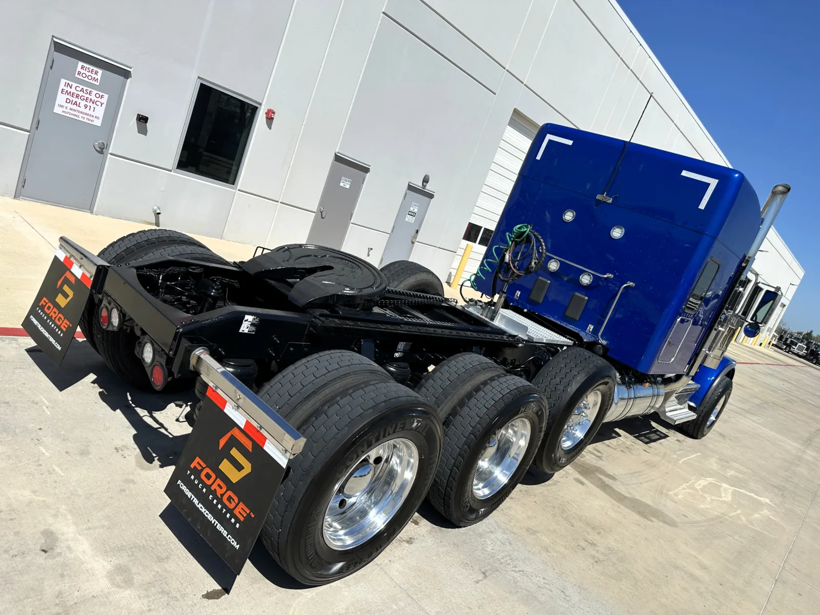 2025 Peterbilt - image 11