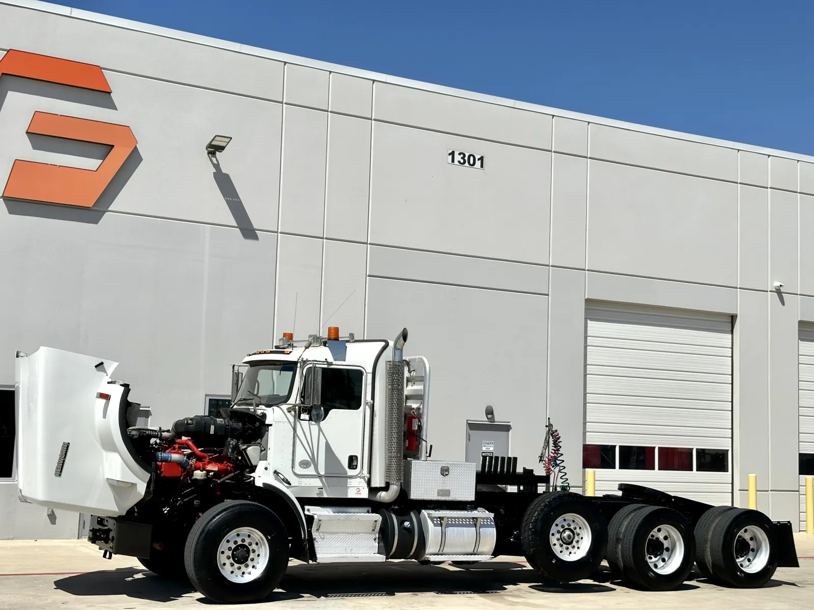 2015 Kenworth T800 - image 10