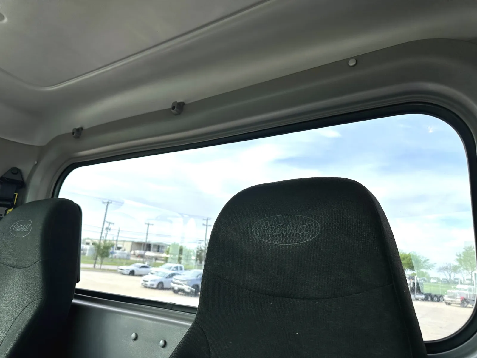 2018 Peterbilt 389 - image 20