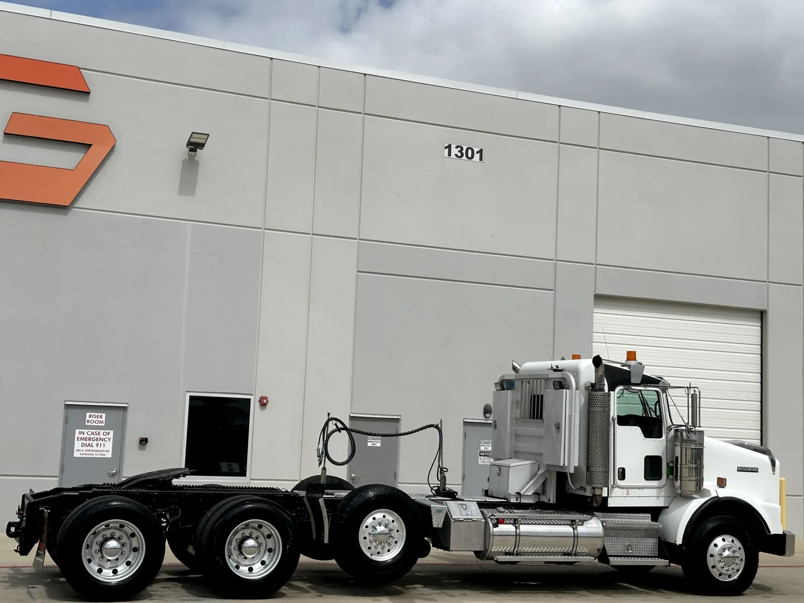 2007 Kenworth T800 - image 5