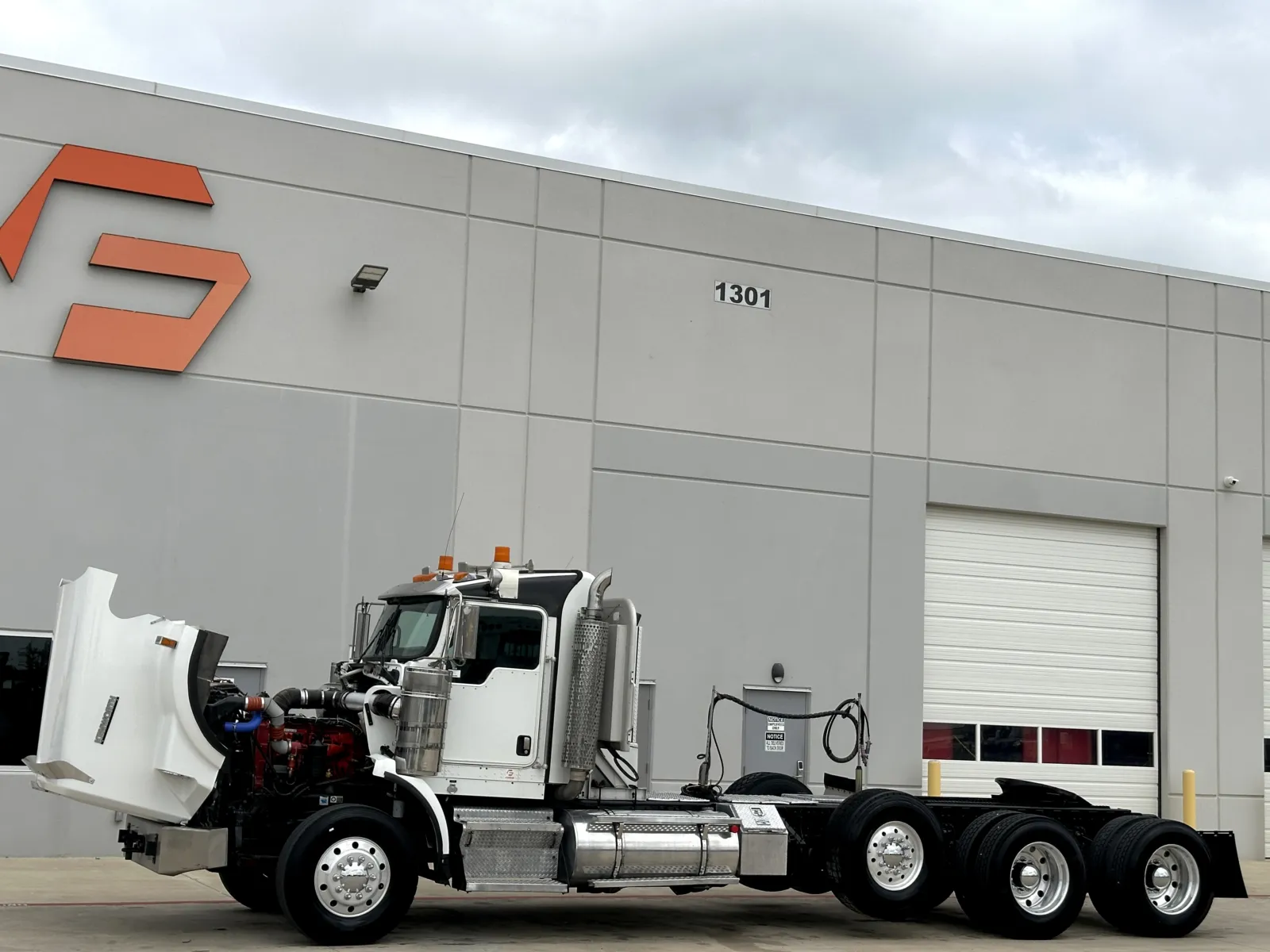 2007 Kenworth T800 - image 10