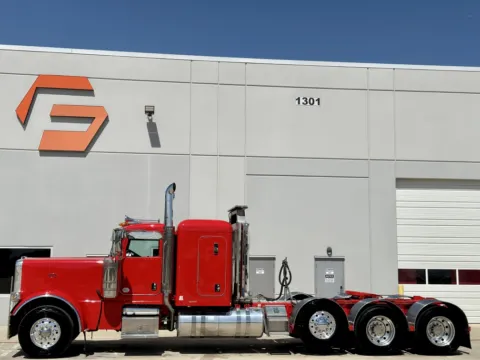 More photos of 2024 PETERBILT 389 at Forge Truck Centers - Texas, TX