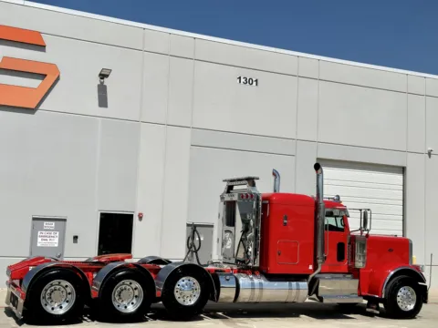 More photos of 2024 PETERBILT 389 at Forge Truck Centers - Texas, TX