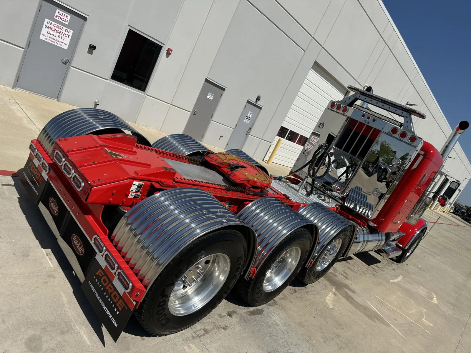 2024 Peterbilt 389 - image 11