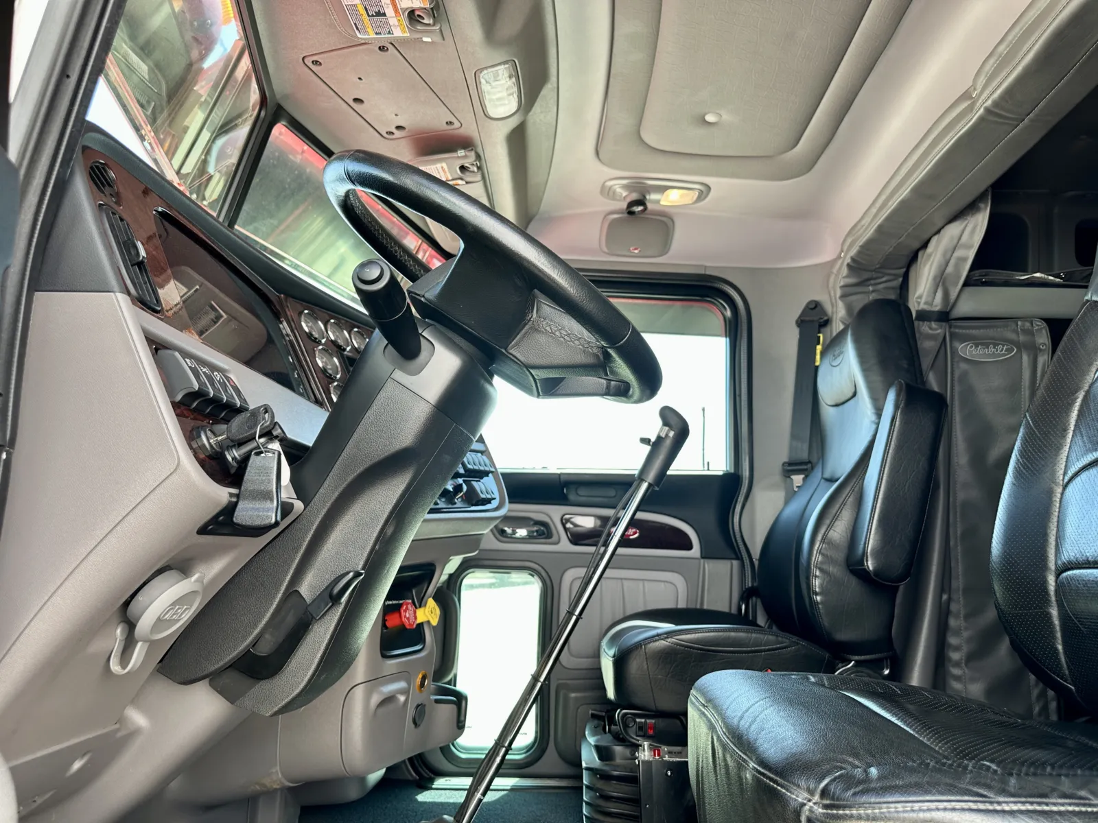 2024 Peterbilt 389 - image 14