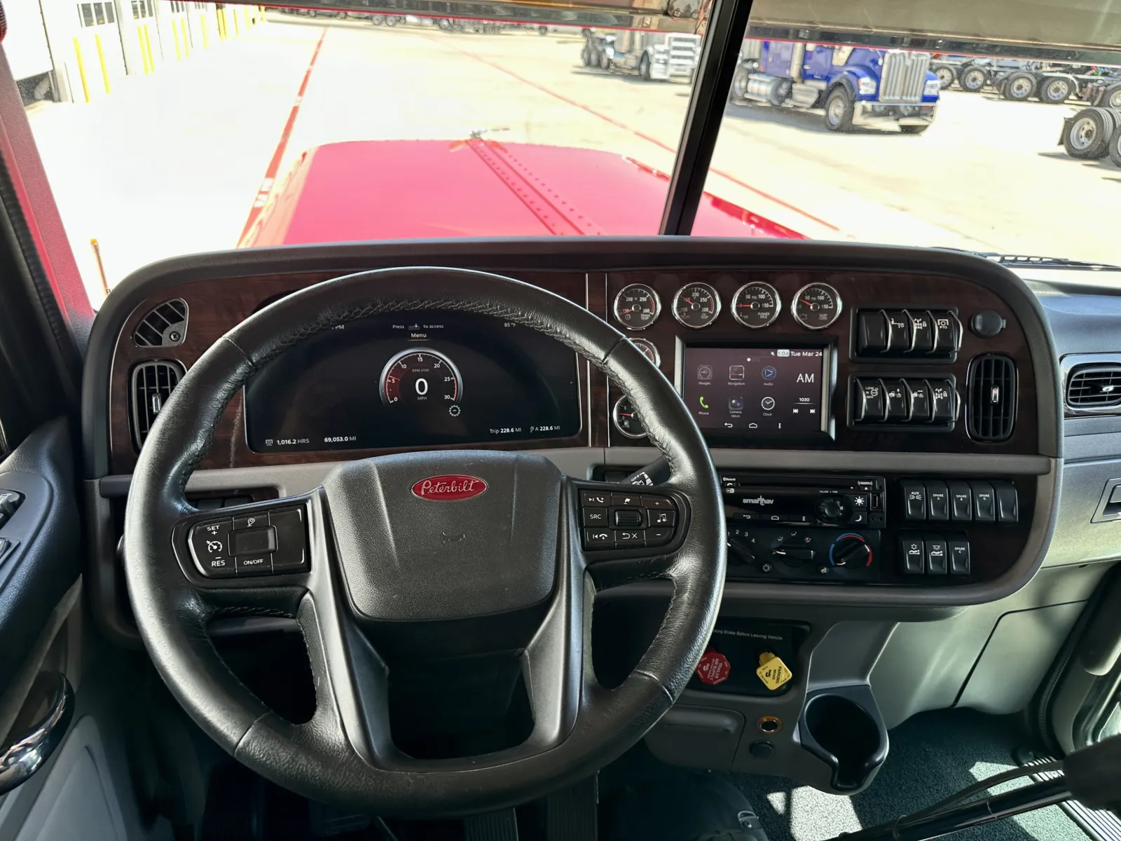 2024 Peterbilt 389 - image 16