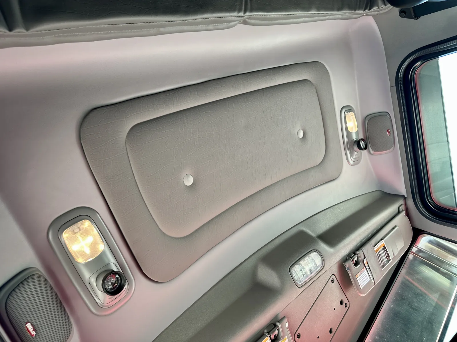 2024 Peterbilt 389 - image 21