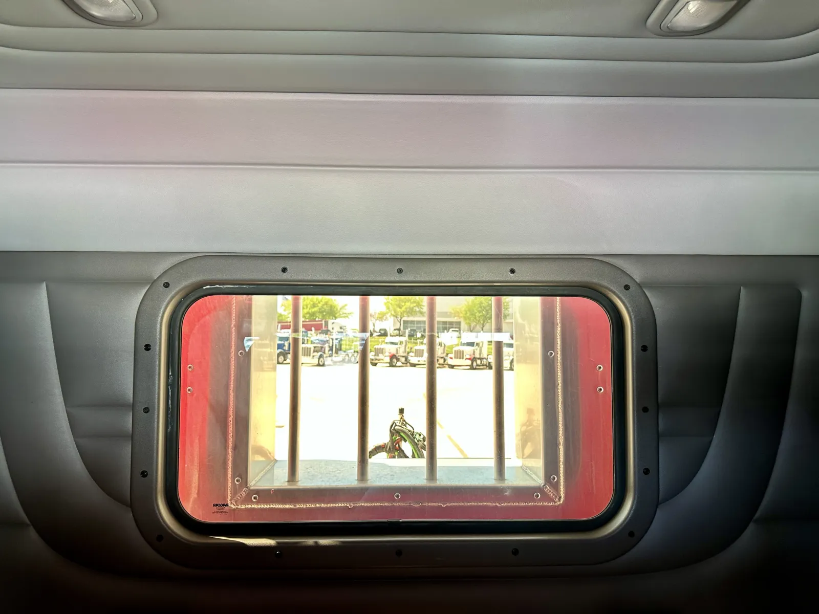 2024 Peterbilt 389 - image 23