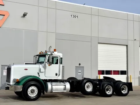 Photos of 2009 PETERBILT 367 for sale in Hutchins, TX at Forge Truck Centers - Texas