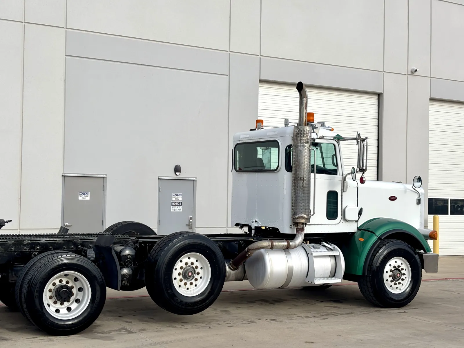 2009 Peterbilt - image 7