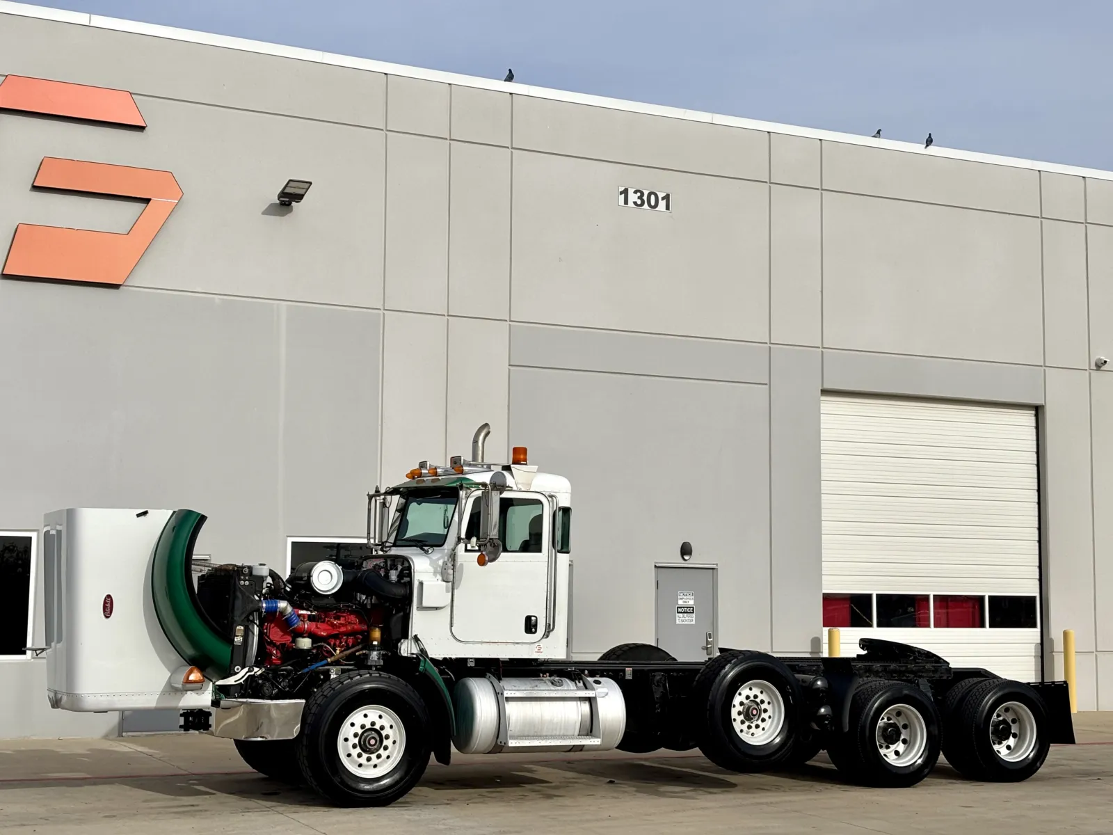 2009 Peterbilt - image 10