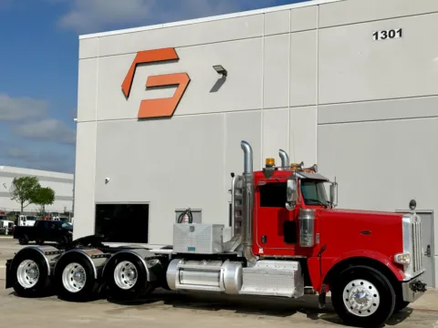 2017 PETERBILT 389 for sale in Hutchins, TX