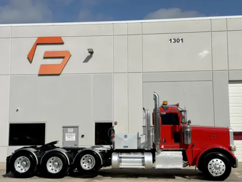 Another view of 2017 PETERBILT 389 for sale in Hutchins, TX at Forge Truck Centers - Texas