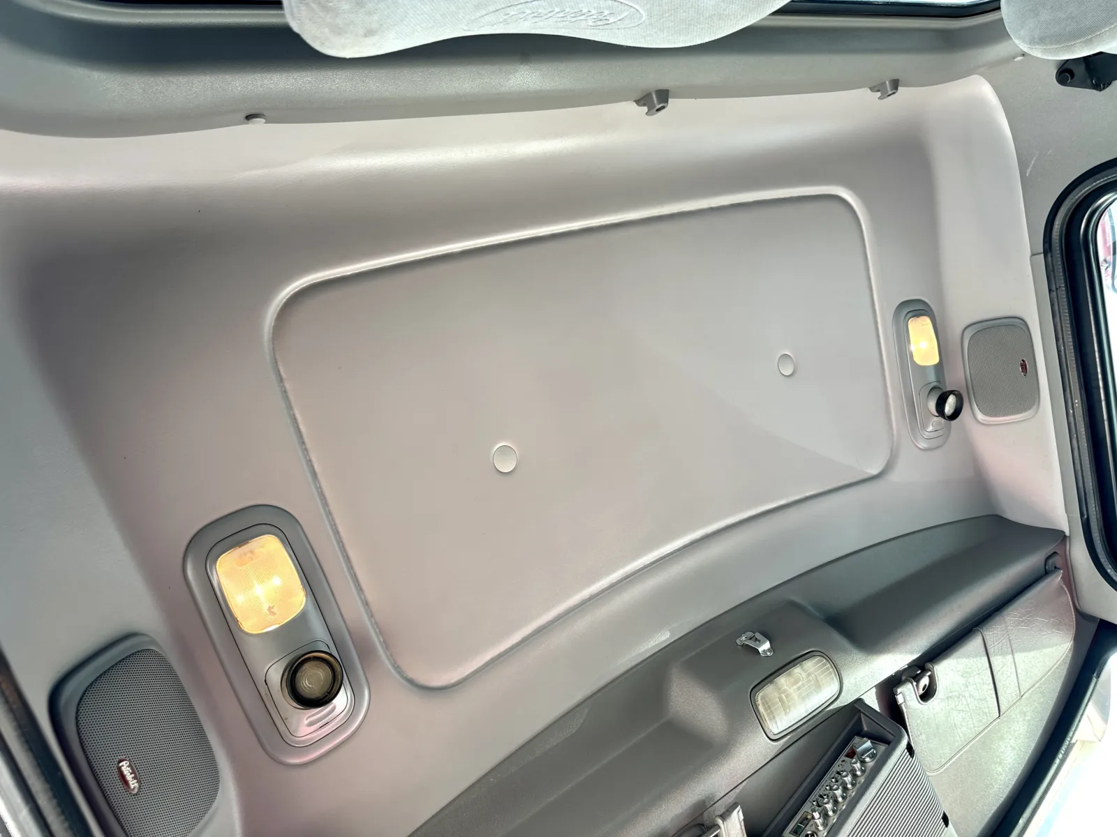 2017 Peterbilt 389 - image 21