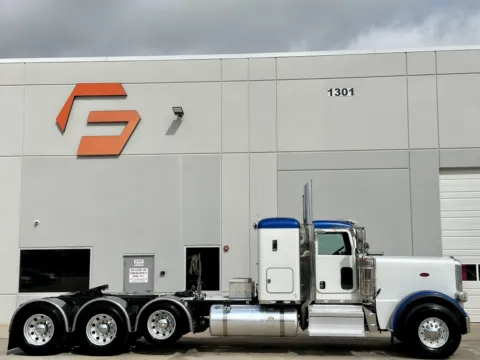 Another view of 2022 PETERBILT 389 for sale in Hutchins, TX at Forge Truck Centers - Texas