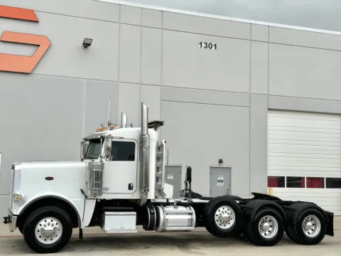 Photos of 2017 PETERBILT 389 for sale in Hutchins, TX at Forge Truck Centers - Texas