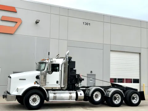 Photos of 2012 KENWORTH T800 for sale in Hutchins, TX at Forge Truck Centers - Texas