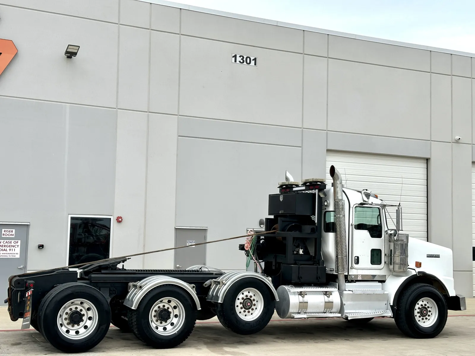 2012 Kenworth T800 - image 5