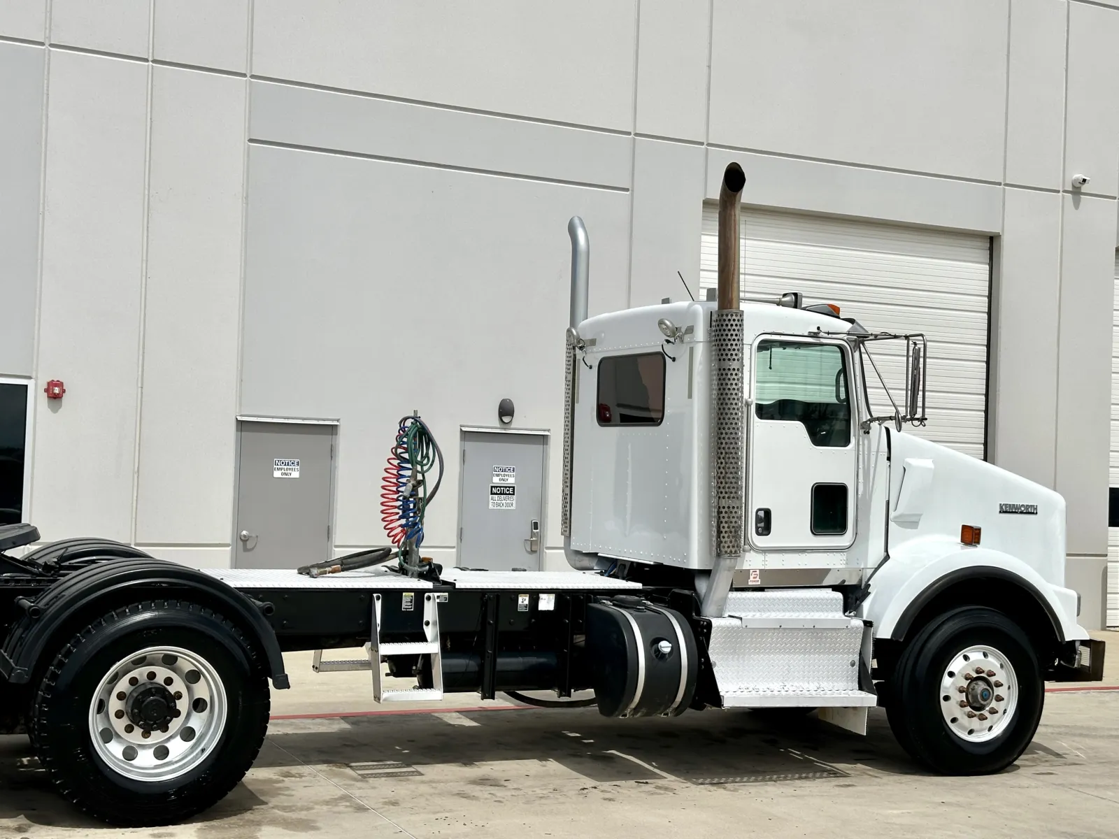 2016 Kenworth T800 - image 7