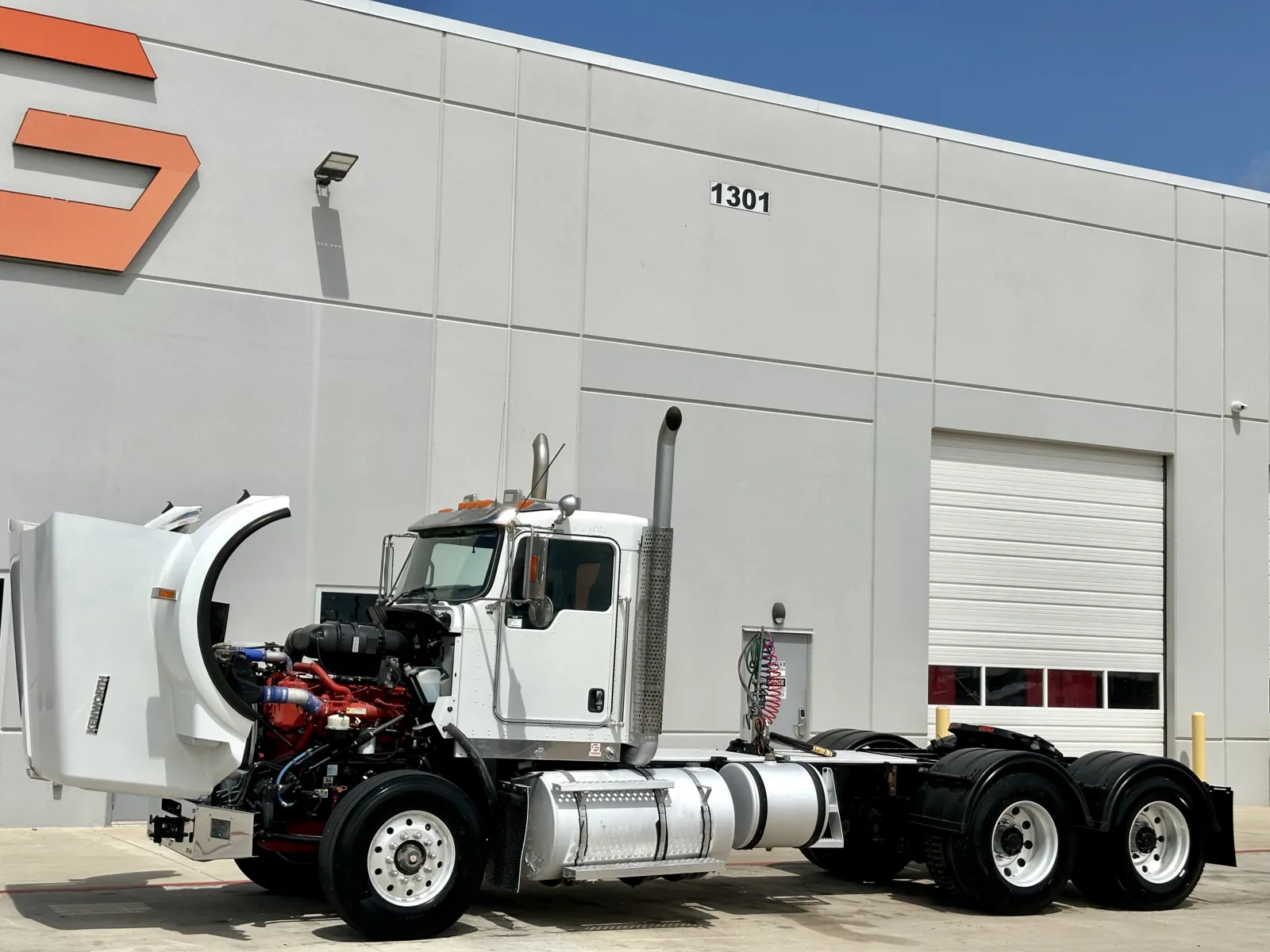 2016 Kenworth T800 - image 10