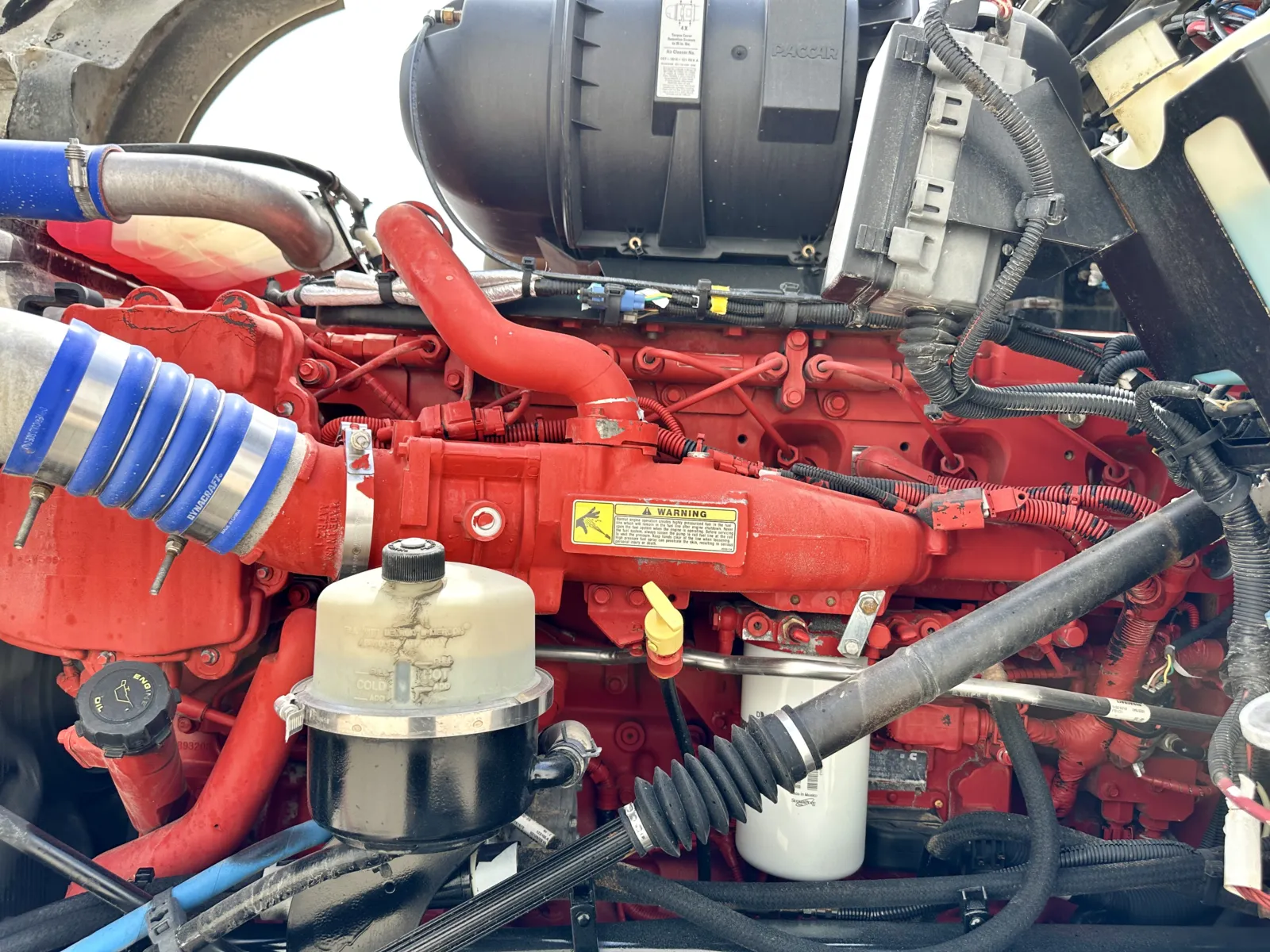 2016 Kenworth T800 - image 13