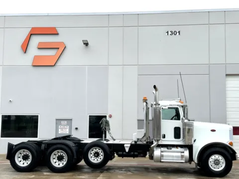 Another view of 2007 PETERBILT 379 for sale in Hutchins, TX at Forge Truck Centers - Texas