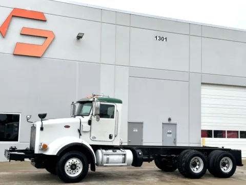 Photos of 2015 PETERBILT 365 for sale in Hutchins, TX at Forge Truck Centers - Texas